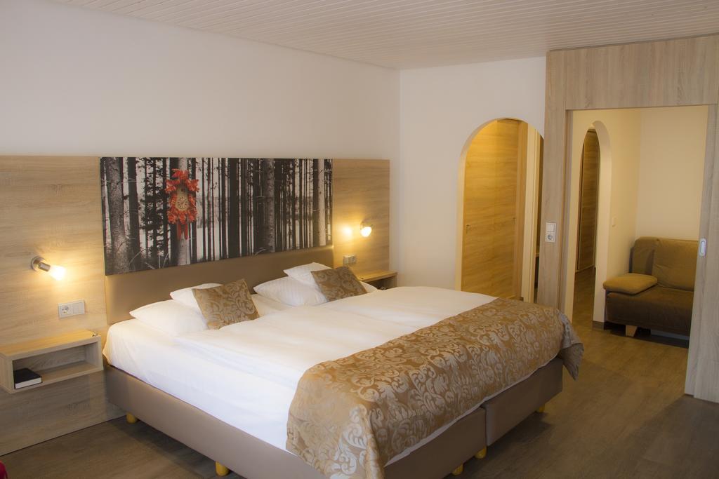 Best Western Plus Schwarzwald Residenz Triberg im Schwarzwald Eksteriør bilde
